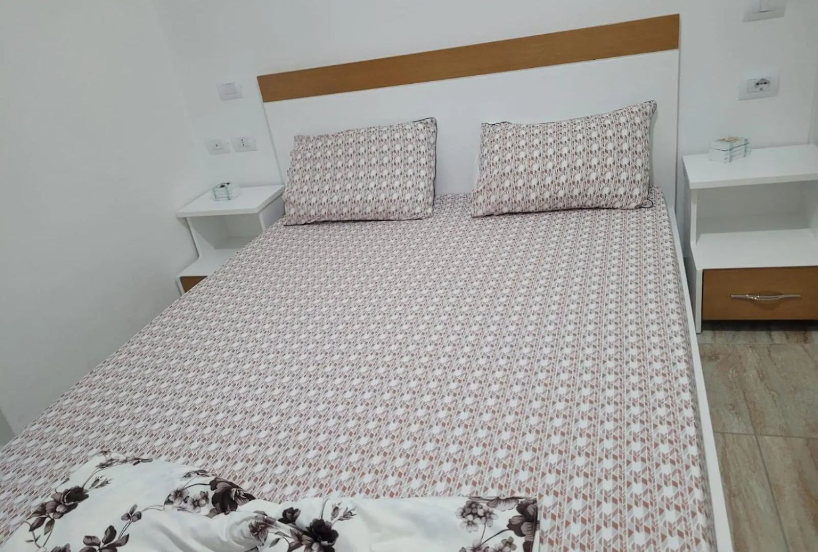 Jl Tirana Resort Радима Албания